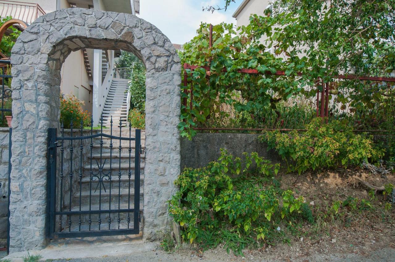Apartments Milena Tivat Luaran gambar
