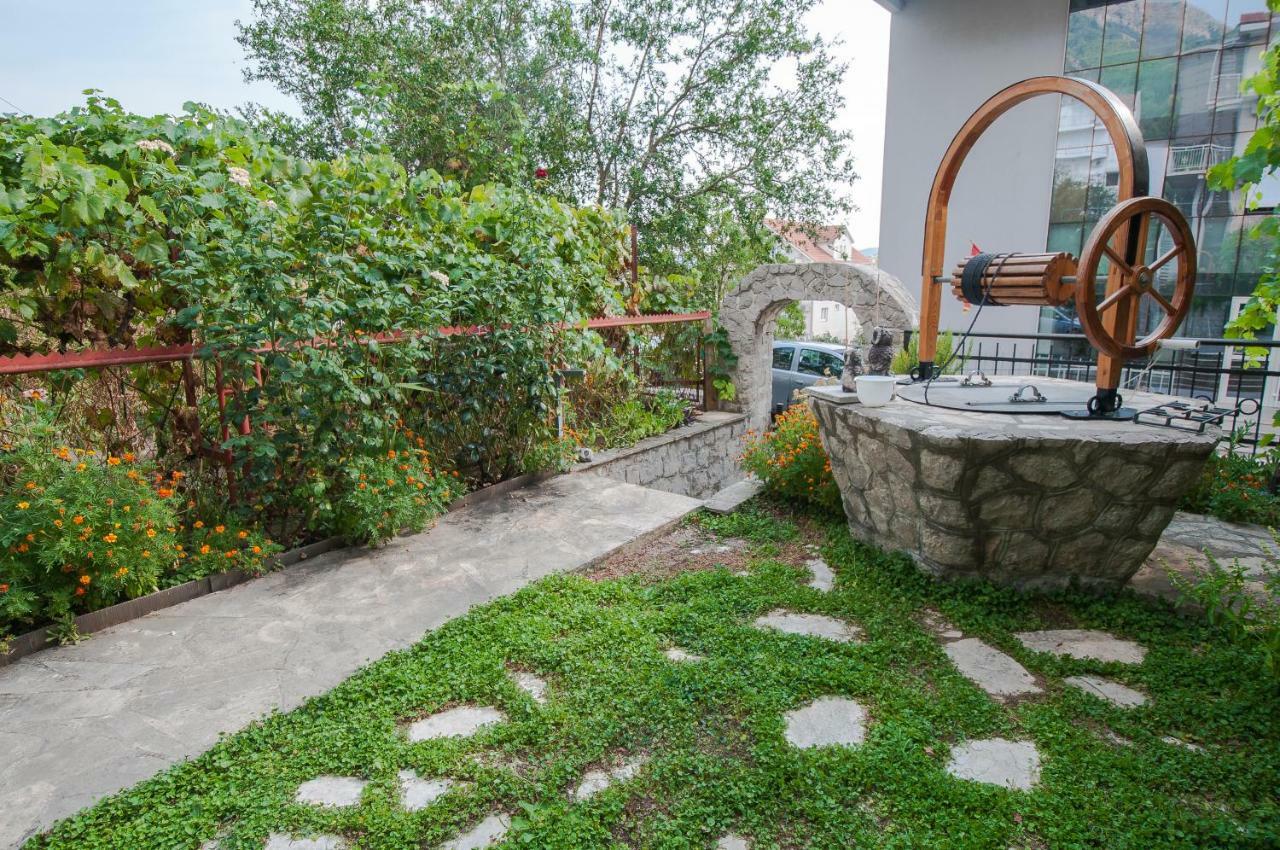 Apartments Milena Tivat Luaran gambar